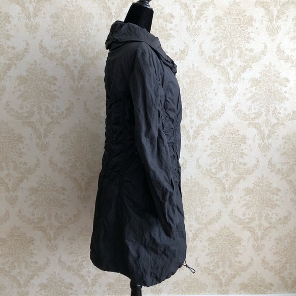 Dana Buchanan waterproof jacket - Picture 4 of 14